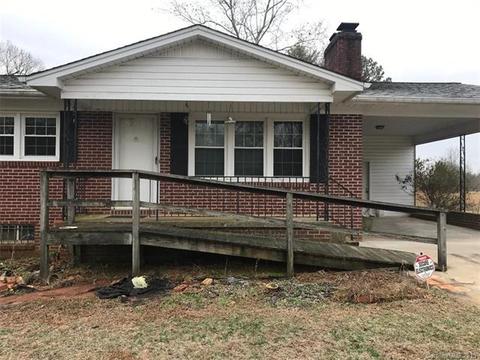 528 E Stagecoach Trl, Fallston, NC 28042 photo 4