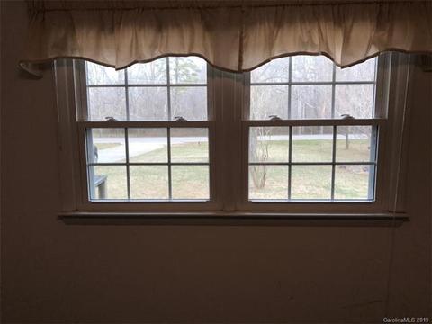 528 E Stagecoach Trl, Fallston, NC 28042 photo 13