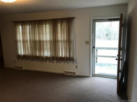 528 E Stagecoach Trl, Fallston, NC 28042 photo 12