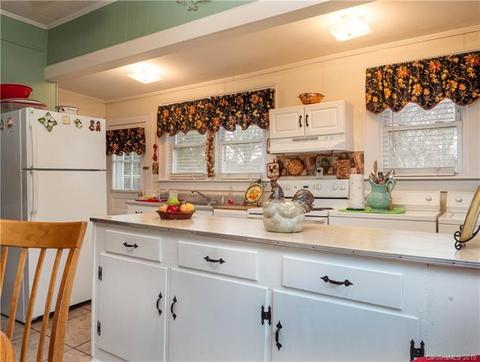 206 Front St, Cramerton, NC 28032 photo 5