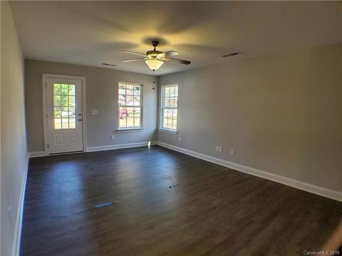 418 Coach St, Kannapolis, NC 28083 photo 5