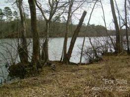 1863 Hidden Pointe Dr, Hickory, NC 28601 photo 9
