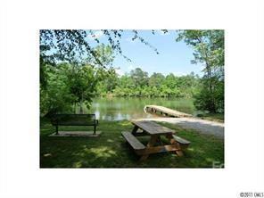 1863 Hidden Pointe Dr, Hickory, NC 28601 photo 2