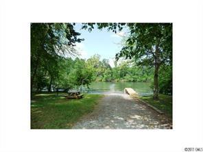 1863 Hidden Pointe Dr, Hickory, NC 28601 photo 3