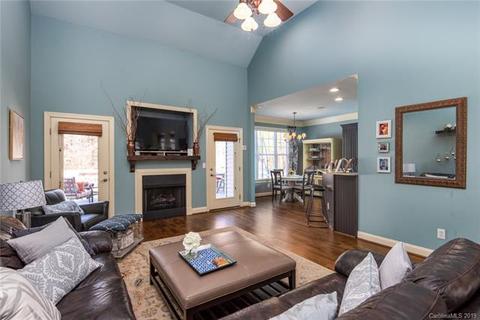 2056 Roadrunner Rd, Clover, SC 29710 photo 4