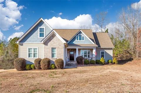 2056 Roadrunner Rd, Clover, SC 29710 photo 1