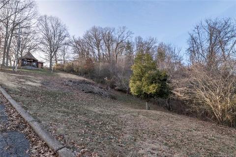 11 Mountainview Dr, Canton, NC 28716 photo 5