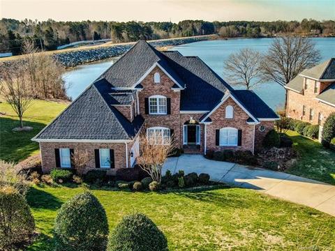 16203 Sasanoa Dr, Cornelius, NC 28031 photo 2