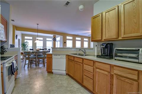 7944 Mariners Pointe Cir, Denver, NC 28037 photo 5