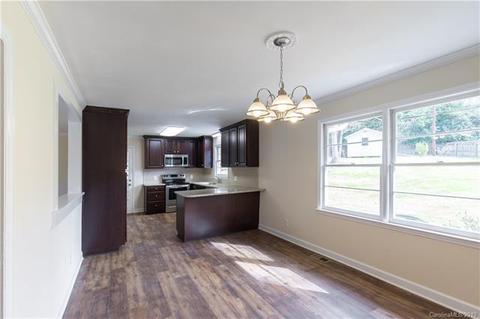 505 Warwick Pl, Lancaster, SC 29720 photo 8