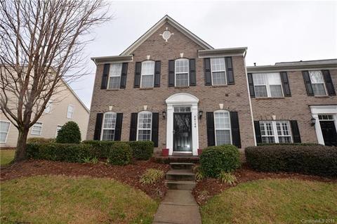 20140 Amy Lee Dr, Cornelius, NC 28031 photo 2