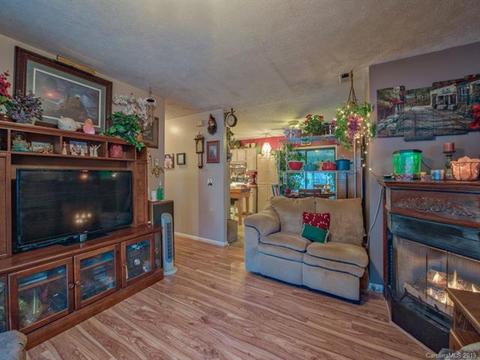 78 Walker St, Clyde, NC 28721 photo 9