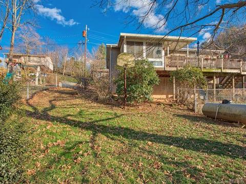 78 Walker St, Clyde, NC 28721 photo 4