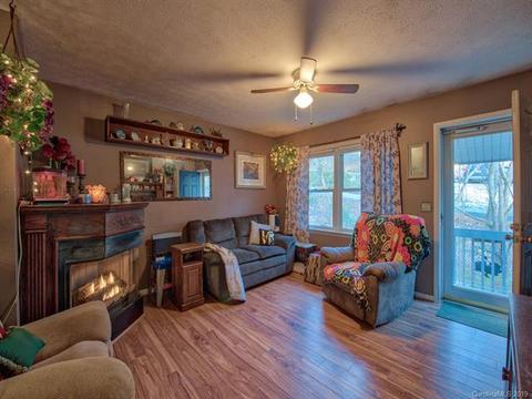 78 Walker St, Clyde, NC 28721 photo 8
