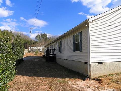 2001 Silver Creek Rd, Mill Spring, NC 28756 photo 2