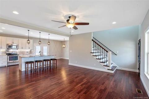 7798 Pinecone Ln, Hickory, NC 28602 photo 5