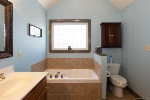 37 Noble Rd, Fairview, NC 28730 photo 17