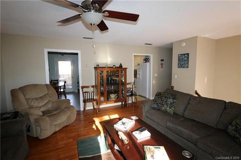1001 Tangle Dr, Hickory, NC 28602 photo 5