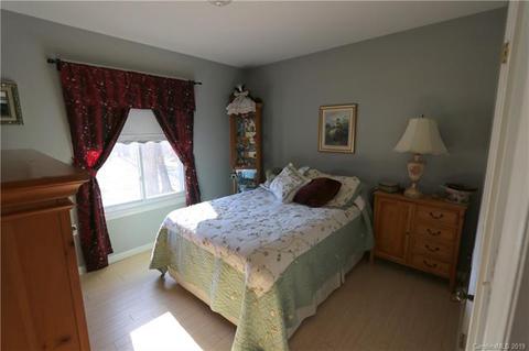 1001 Tangle Dr, Hickory, NC 28602 photo 11
