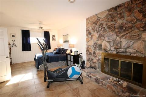 1001 Tangle Dr, Hickory, NC 28602 photo 23