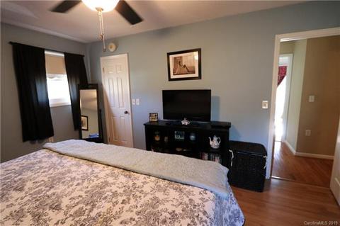 1001 Tangle Dr, Hickory, NC 28602 photo 16