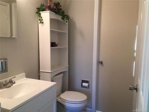 6242 Mcbride St, Charlotte, NC 28215 photo 8
