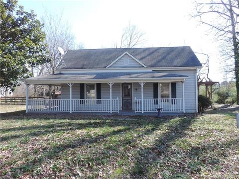 2325 Oak Grove Cir, Midland, NC 28107 photo 2
