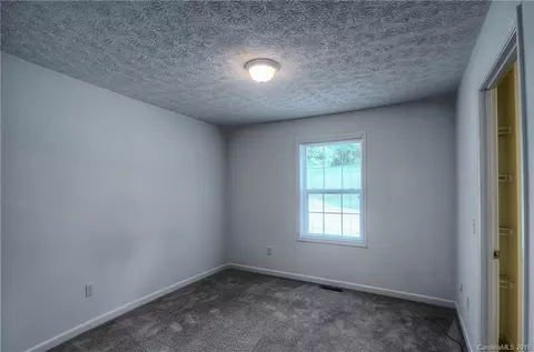 202 Overlook Dr, Spruce Pine, NC 28777 photo 13