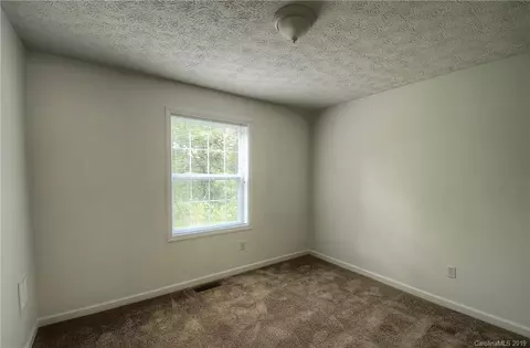 202 Overlook Dr, Spruce Pine, NC 28777 photo 12