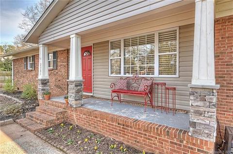 2301 Kimway Dr, Matthews, NC 28105 photo 2