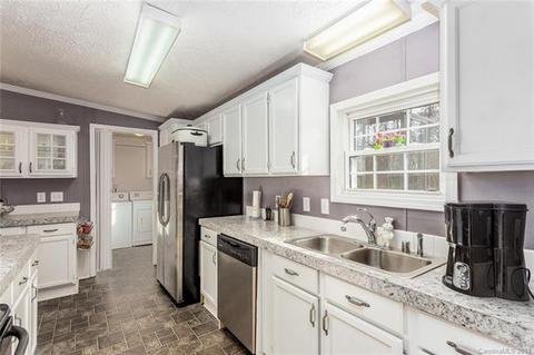 2577 12th Ave, Hickory, NC 28602 photo 10