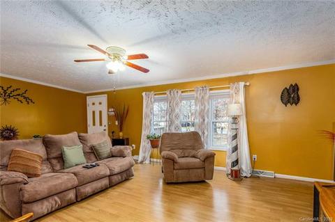 2577 12th Ave, Hickory, NC 28602 photo 4