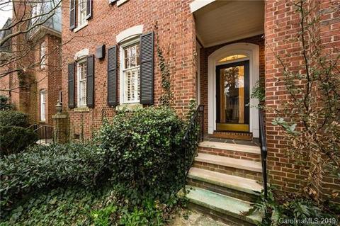 156 Perrin Pl, Charlotte, NC 28207 photo 2