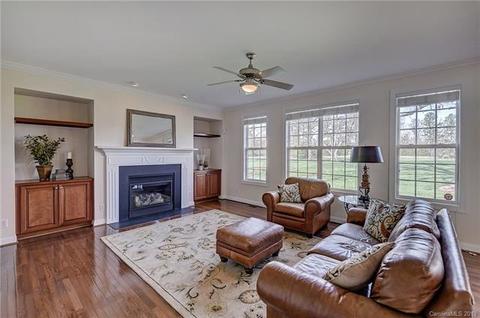 402 Castlestone Ln, Matthews, NC 28104 photo 13