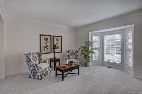 402 Castlestone Ln, Matthews, NC 28104 photo 4