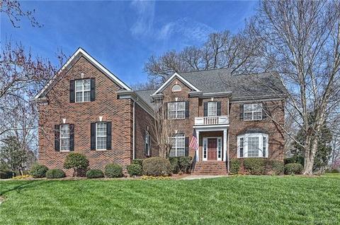 402 Castlestone Ln, Matthews, NC 28104 photo 1