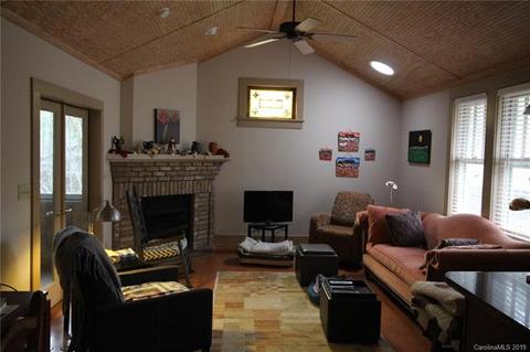 36 Twin Cir, Tryon, NC 28782 photo 4