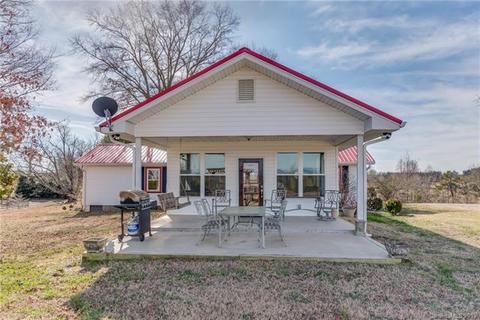 355 Big Level Rd, Mill Spring, NC 28756 photo 4