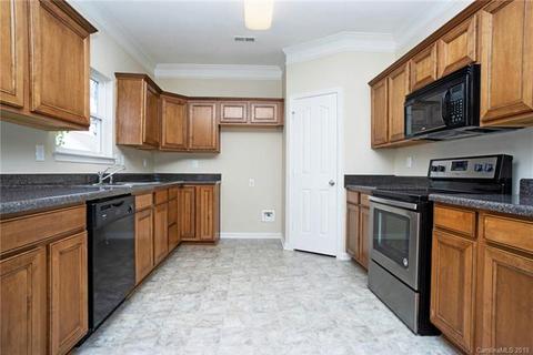 615 Lindsborg Trl, Monroe, NC 28110 photo 2