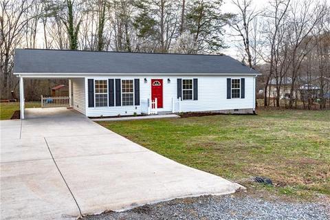 2003 Echo Dr, Newton, NC 28658 photo 2