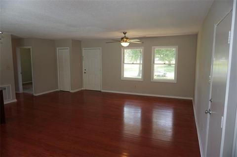 4652 Queens Rd, Hickory, NC 28602 photo 3