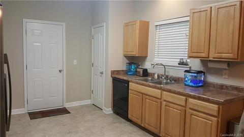 1421 Clark Pl, Lancaster, SC 29720 photo 5