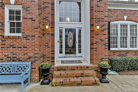18743 Dembridge Dr, Davidson, NC 28036 photo 2