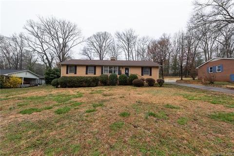 1118 W Edgemont Dr, Lancaster, SC 29720 photo 3