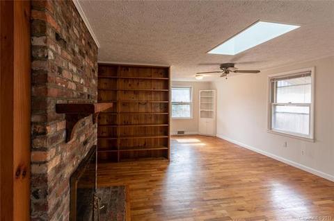 112 Second St, Black Mountain, NC 28711 photo 4