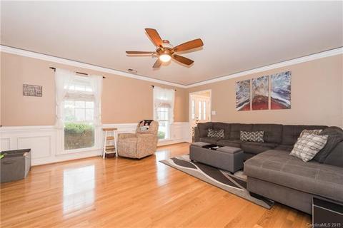 628 Walnut Point Dr, Matthews, NC 28105 photo 10