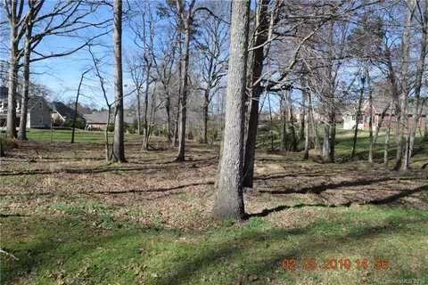 110 Spring Forest Dr, Boiling Springs, NC 28017 photo 4