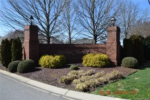 110 Spring Forest Dr, Boiling Springs, NC 28017 photo 2