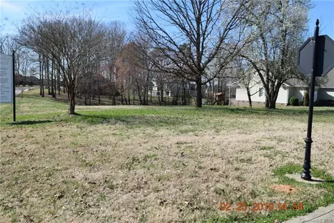 110 Spring Forest Dr, Boiling Springs, NC 28017 photo 3
