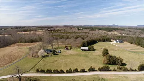 261 Currence Rd, Clover, SC 29710 photo 3